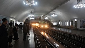 Pyongyang Metro Tour (15549679462).jpg