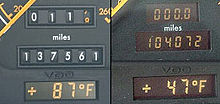 Odometer switched from mechanical to electronic between the 1994 and 1995 models. R129-Facelift-Difference3.jpg