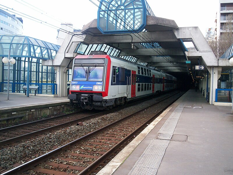 File:RER C - Gare AvPdtKennedy 9.JPG