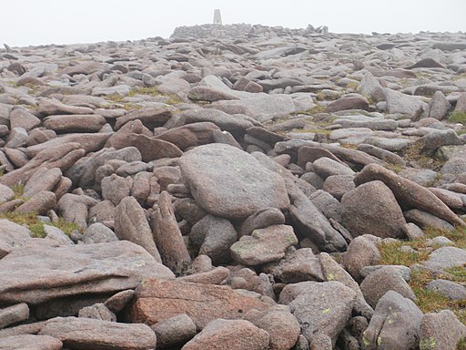 Rocky terrain on the approach to the summit of Ben Macdui - geograph.org.uk - 1975614