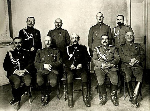 The headquarters staff of the Northwestern Front, with General Nikolai Ruzsky in the center, 1917