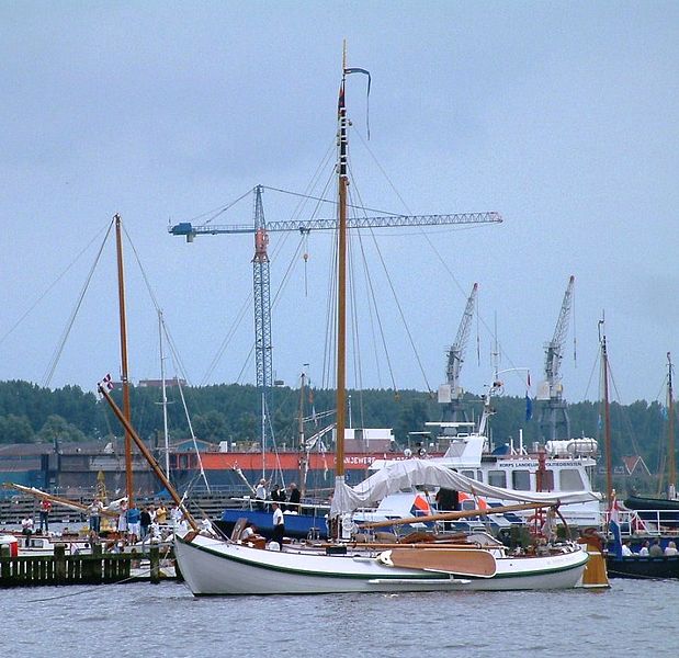 File:Sail Amsterdam 2005 De Groene Draeck (01).JPG