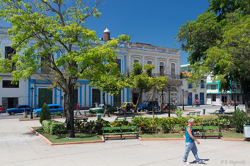 File:Scenes of Cuba (K5 02554) (5978027741).jpg