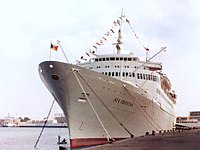 Sea Princess Messina 1986.jpg