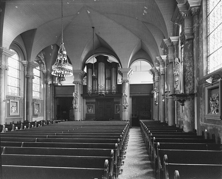 File:Sint-Jacobuskerk, interieur met orgel - Schipluiden - 20197835 - RCE.jpg