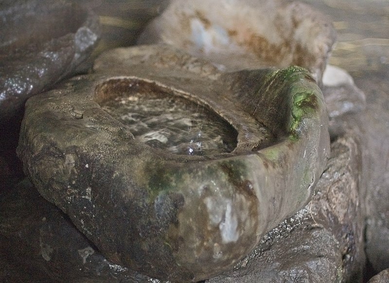 File:Sparkling Holy Water Collection Bowl at the Church of the Monastery of Na’akuto La’ab (3421979343).jpg