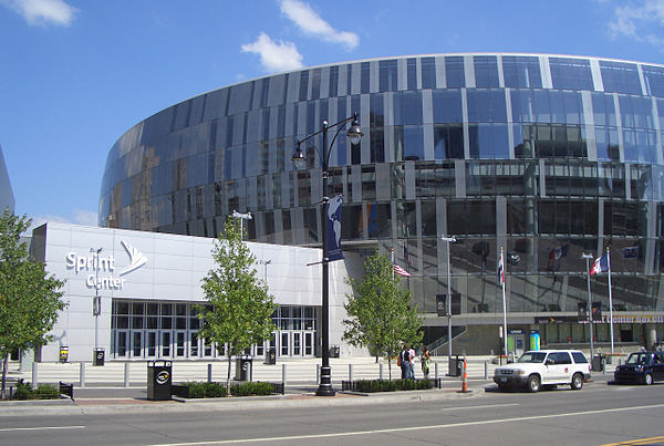 Grand Boulevard entrance in 2008