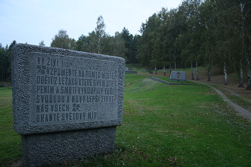 File:Stone memorial and gravehouses in Ležáky, Vrbatův Kostelec, Chrudim District.jpg