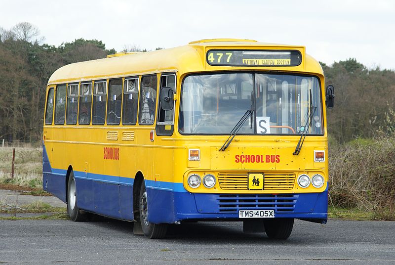 File:Sunray Travel bus (TMS 405X), 2010 Cobham bus rally (1).jpg