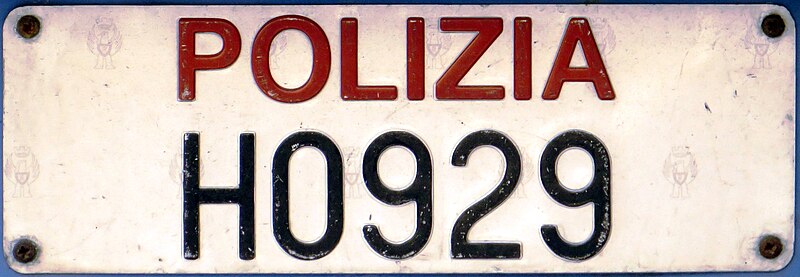 File:Targa automobilistica Italia 1985 H0929 Polizia Nazionale anteriore.jpg