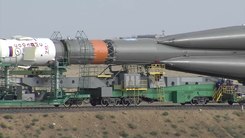 Податотека:The Expedition 48-49 Soyuz Rocket Comes Together and Moves to Its Launch Pad.webm