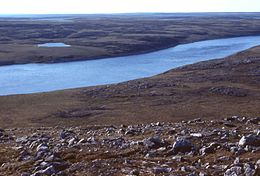 rivière Thelon à mi-chemin de hills.jpg