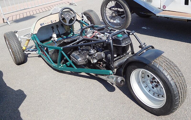 File:Three-wheeled racing vehicle with BMW engine.jpg