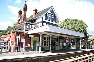 <span class="mw-page-title-main">Kingswood railway station</span>National Rail station in Surrey,England