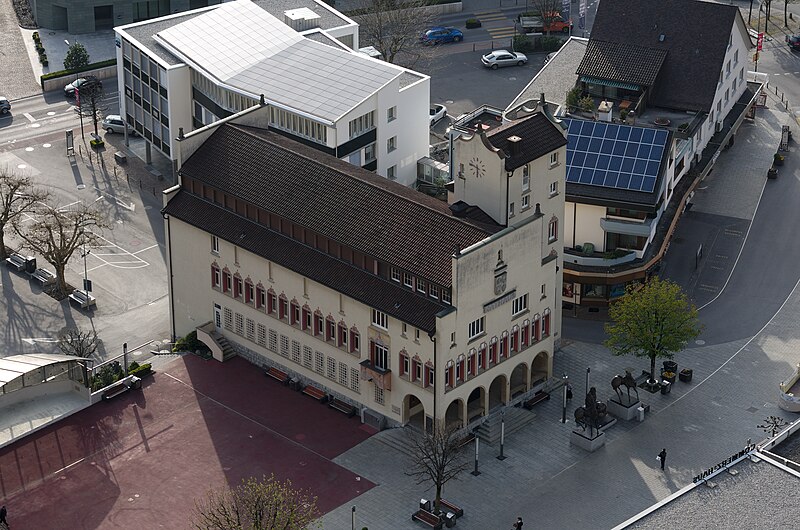 File:Vaduz - 31032014 - Rathaus 1.jpg