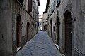 Vielle ville , rue dans Castel del piano.JPG