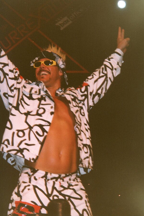 Scotty 2 Hotty in the year 2000