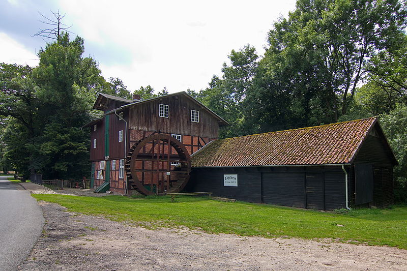 File:Wassermühle in Lünzen (Schneverdingen) IMG 3944.jpg