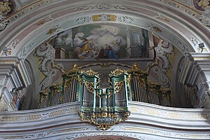 Weizbergkirche Interior 03.jpg