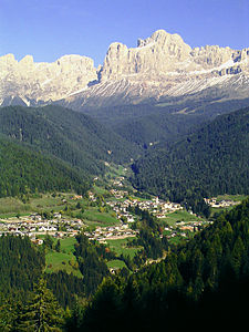 Welschnofen a Rosengarten v pozadí