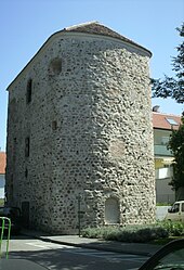 The Salz Tower (Salzturm) in Tulln, Lower Austria, the former western horseshoe tower (Hufeisenturm) at Comagena Westl. u-turm tulln.JPG