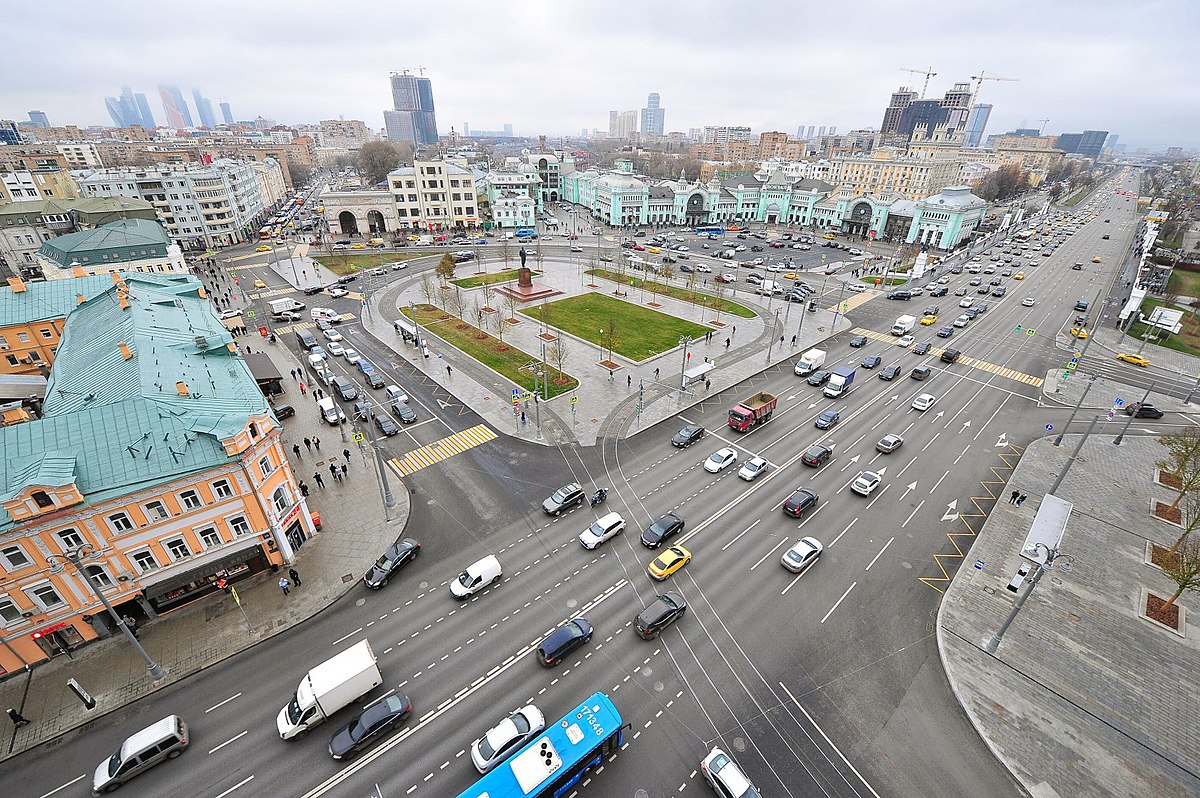 площадь у белорусского вокзала