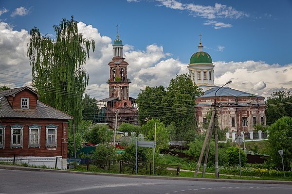 Яхрома. Яхрома собор Троицы Живоначальной. Яхрома храм Живоначальной Троицы. Церковь Троицы Живоначальной в Яхроме. Троицкий собор города Яхромы.