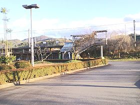 Gujō Station makalesinin açıklayıcı görüntüsü