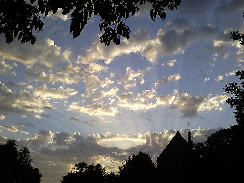 File:... wederom een prachtige lucht boven 't Zandt mijn woonplaats..jpg