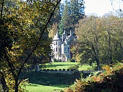 Le château de Montméry.