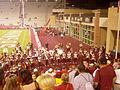 Spirit of Troy donnant un concert traditionnel d'après match pour célébrer la victoire sur Arkansas en 2006 au Razorback Stadium.