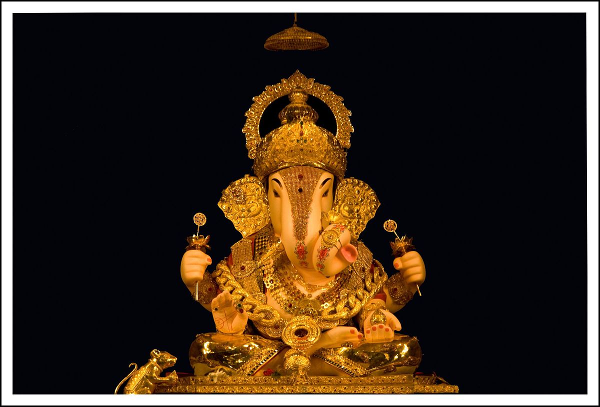 File:10 Dagdusheth Halwai Ganpati Ganesha Deity India.jpg ...