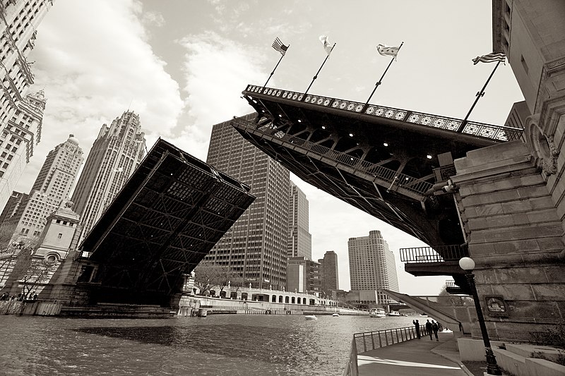 File:12-15pm · DuSable Bridge (5681353526).jpg