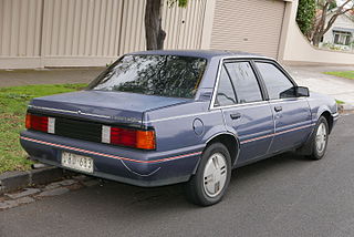 1987 Holden Camira (JD) SLE sedan (2015-07-14) 02