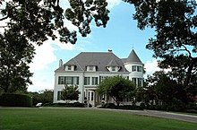 Number One Observatory Circle, official home of the U.S. vice president. 1OC2003.jpg