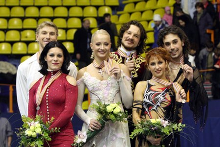 The ice dancing podium. From left: Isabelle Delobel / Olivier Schoenfelder (2nd), Oksana Domnina / Maxim Shabalin (1st), Jana Khokhlova / Sergei Novit