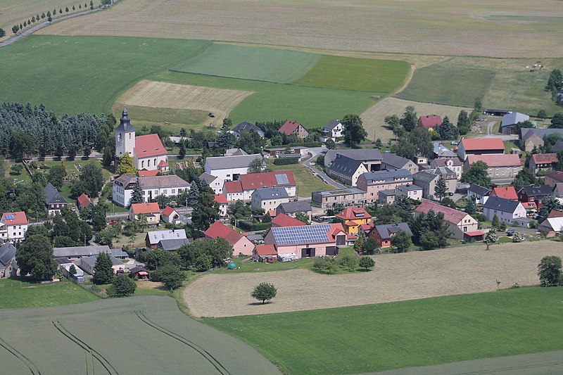 File:20140607 Grosserkmannsdorf-Luftbild.JPG