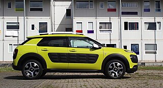 2014 Citroen C4 Cactus Feel Edition PureTech e-THP 110 Seitenansicht Hello Yellow