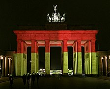 Beleuchtung des Brandenburger Tores in den deutschen Nationalfarben