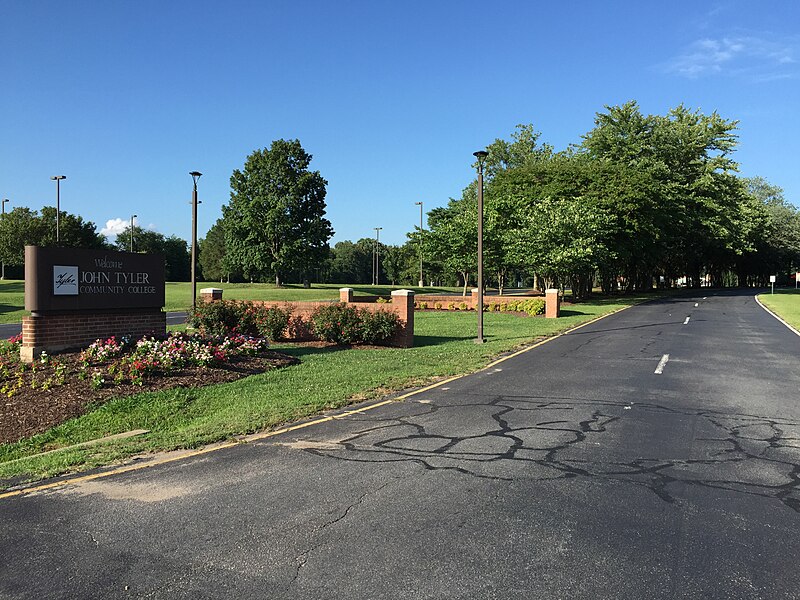 File:2017-07-07 18 28 23 View east along Virginia State Route 366 (John Tyler Drive) at U.S. Route 1 and U.S. Route 301 (Jefferson Davis Highway) at the John Tyler Community College in Chester, Chesterfield County, Virginia.jpg