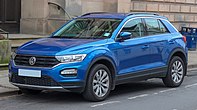 フォルクスワーゲン・T-Roc。コンパクト（Cセグメント）のゴルフと同じプラットフォームに基づいて作られている。