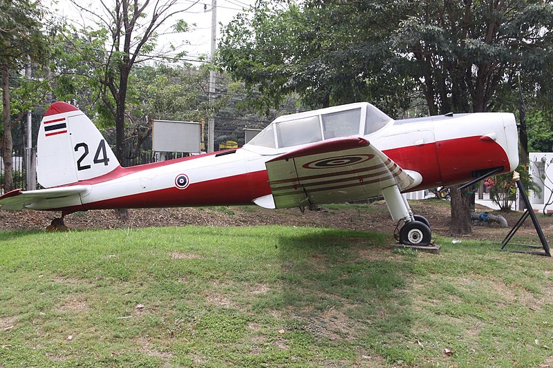 File:24 De Havilland Canada DHC-1 Chipmunk T20 Royal Thai Air Force (7880792894).jpg