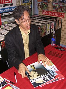 Mazzucchelli autographing copies of the series at a June 28, 2012 signing at Midtown Comics in Manhattan. 6.28.12DavidMazzuchelliByLuigiNovi47.jpg