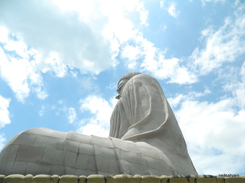 File:80 feet Buddha Statue - panoramio (9).jpg