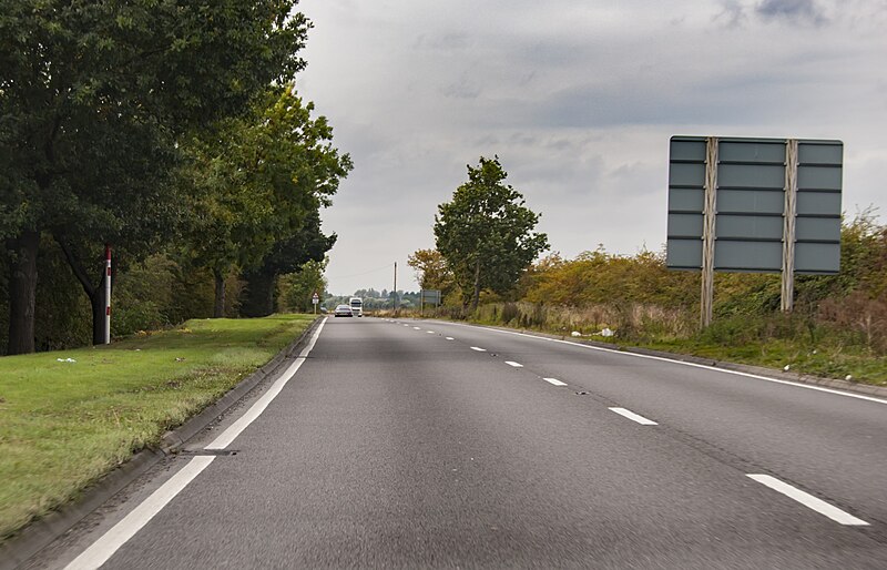 File:A46 near Teddington - geograph.org.uk - 5186753.jpg