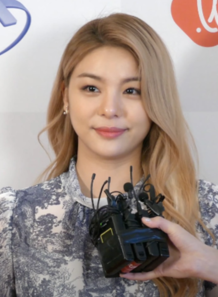 File:Ailee 2019 2.png