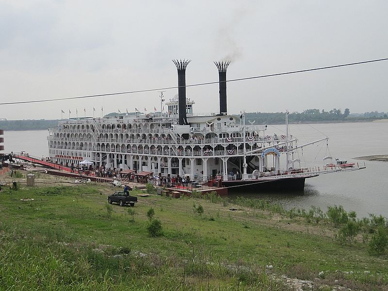 File:American Queen Memphis TN 2012-04-27 004.jpg