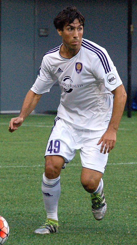 Andrew Ribeiro (29641368302) (cropped).jpg