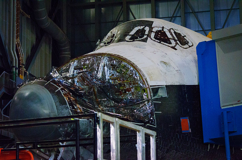 File:Atlantis Sitting in the Vehicle Assembly Building prepared for decomission.jpg