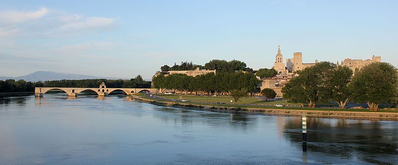 File:Avignon Pont et Rhone.jpg